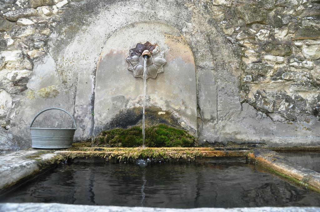 Bed and Breakfast Le Mas De La Fontaine Le Pegue Exterior foto